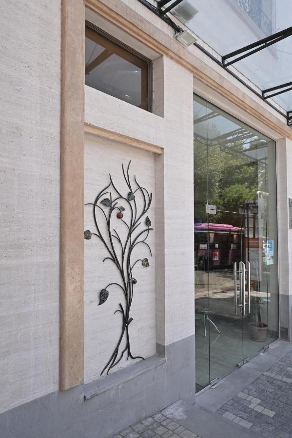 Hotel Partiez Erivan Dış mekan fotoğraf