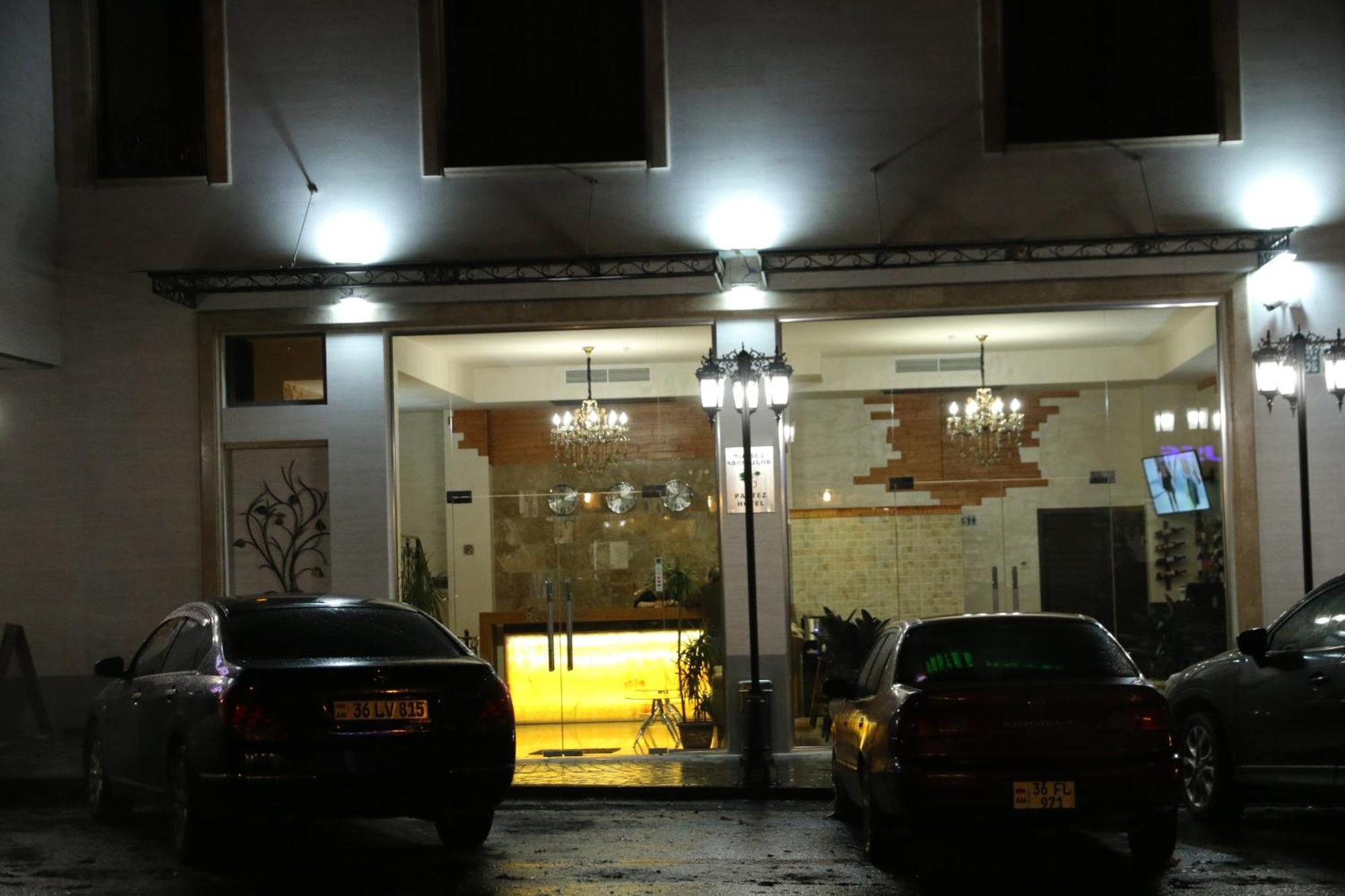Hotel Partiez Erivan Dış mekan fotoğraf