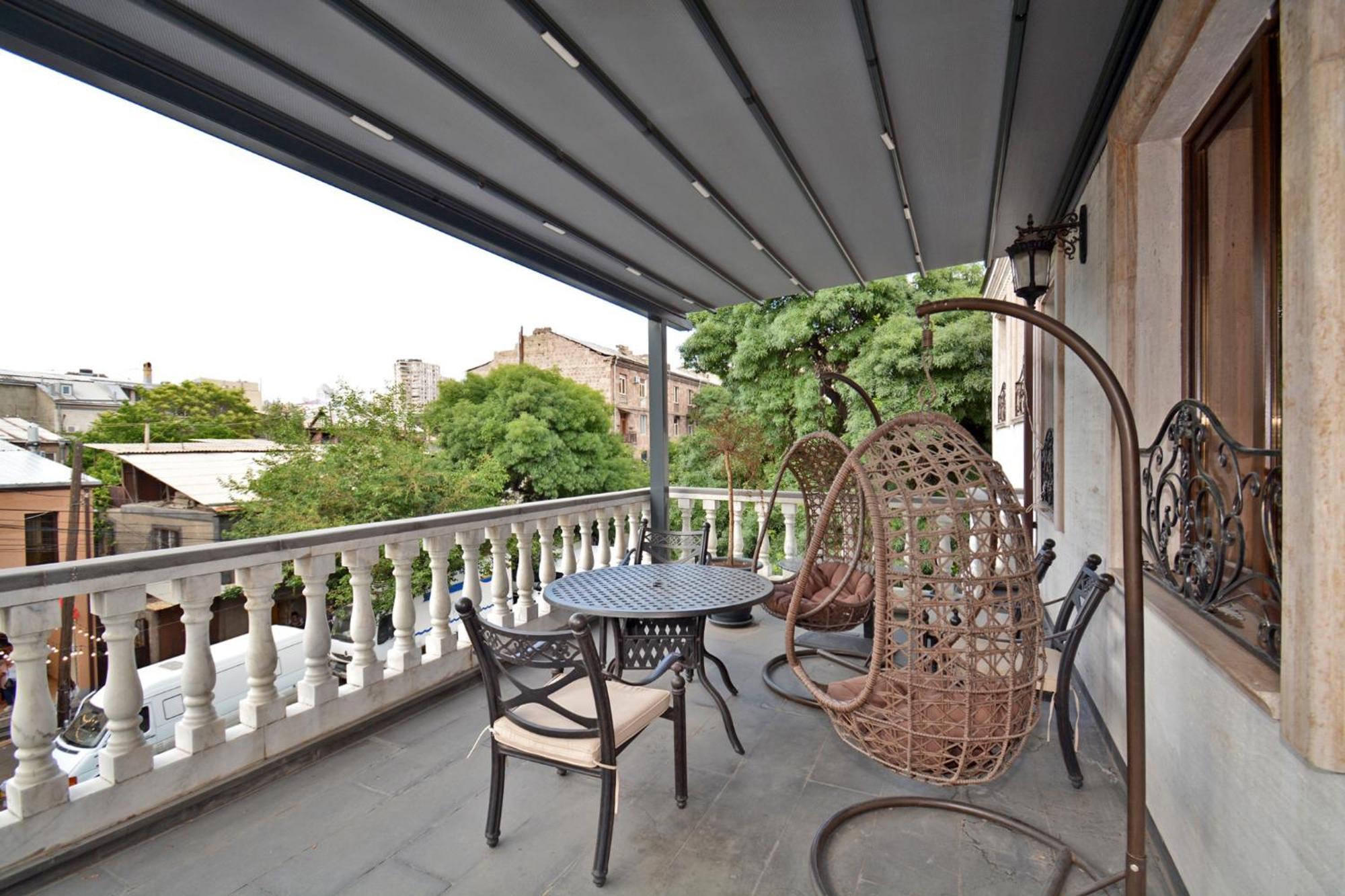 Hotel Partiez Erivan Dış mekan fotoğraf