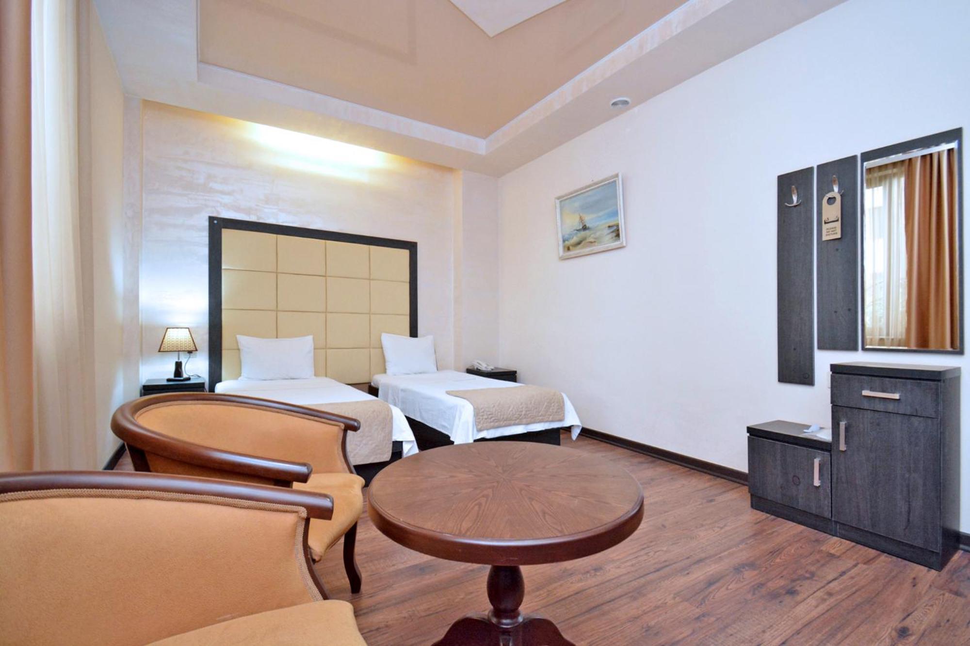 Hotel Partiez Erivan Dış mekan fotoğraf
