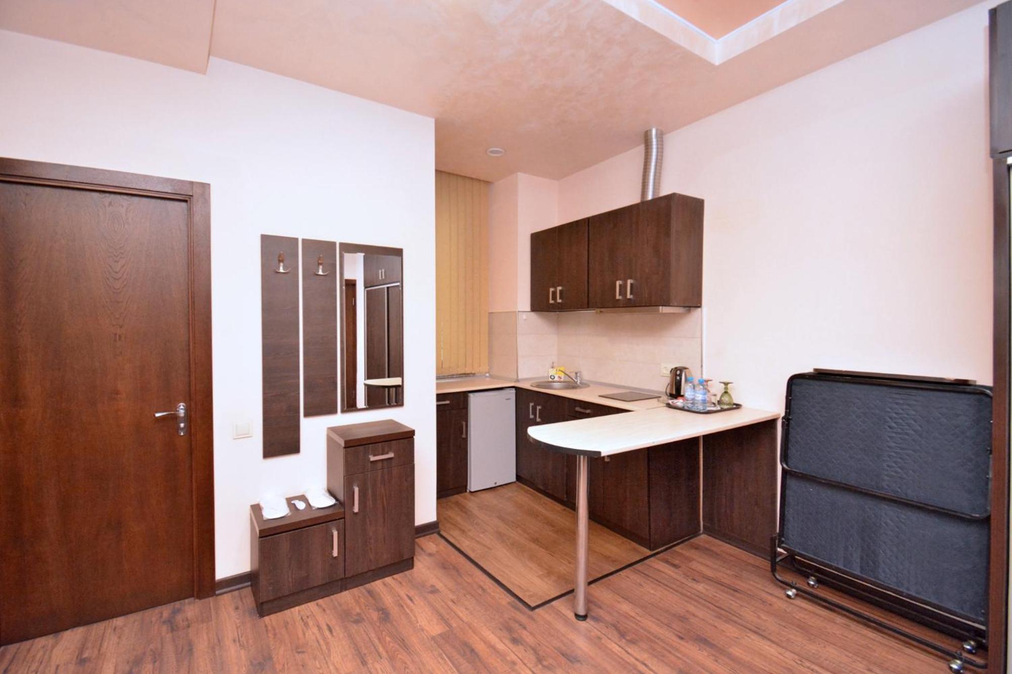 Hotel Partiez Erivan Dış mekan fotoğraf